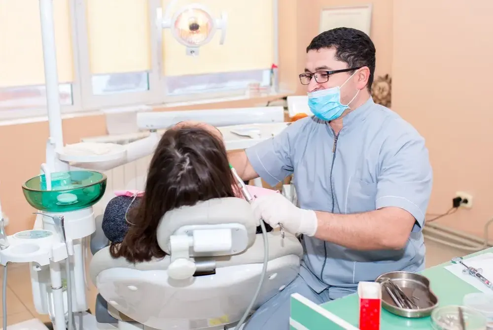 Ile kosztuje znieczulenie u dentysty prywatnie? Ceny, które zaskakują