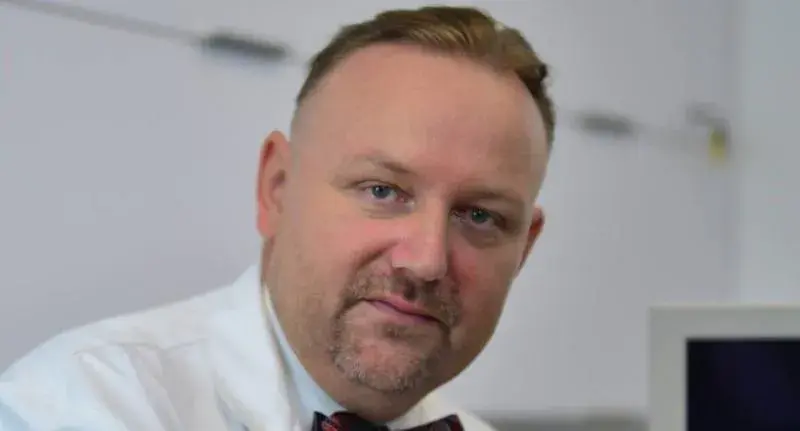 Gdzie przyjmuje prof. Piotr Radziszewski urolog? Sprawdź lokalizacje i konsultacje online