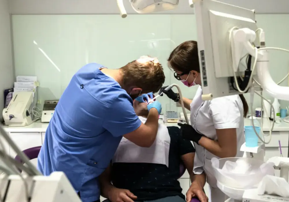 Czy prywatny dentysta może wystawić L4? Sprawdź, co musisz wiedzieć