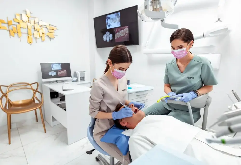 Ile po wizycie u dentysty nie można jeść, aby uniknąć bólu?