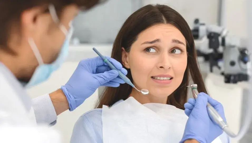 Jak się znieczulić przed dentystą, by uniknąć bólu i lęku?
