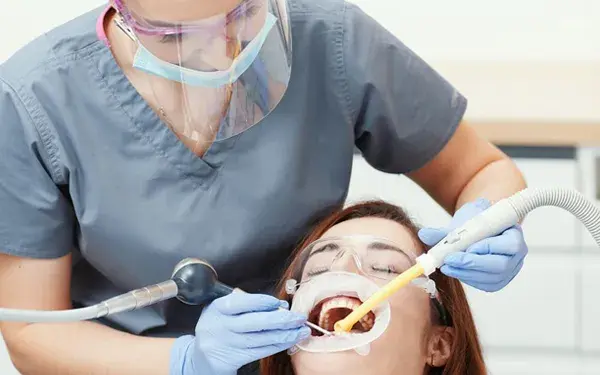 Czy można jeść po dentyście? Sprawdź, co musisz wiedzieć!