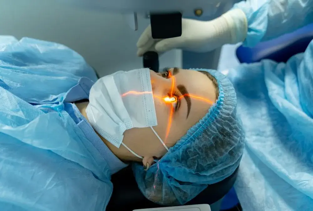 Jakie wady wzroku można operować? Poznaj możliwości laserowej korekcji