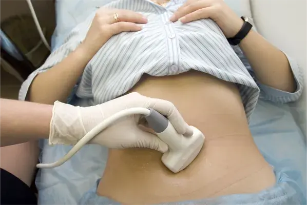 Jak wygląda badanie nerek u urologa? Co musisz wiedzieć przed wizytą