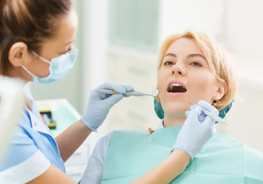 Dentysta NFZ jakie usługi? Sprawdź, co możesz zyskać za darmo