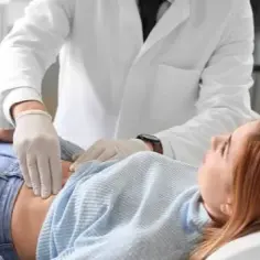 Jakie są objawy wymagające wizyty u lekarza od jelit?