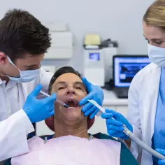 Czy znieczulenie u dentysty boli? Poznaj prawdę o bólu i dyskomforcie