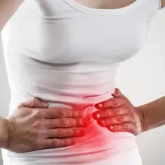 Ból brzucha jak na okres tydzień po miesiączce – co może oznaczać?