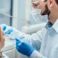 Czy można iść chorym do dentysty? Ważne informacje dla pacjentów
