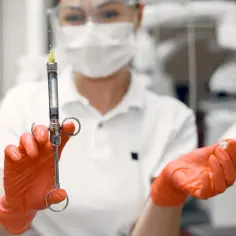 Dlaczego nie można jeść po znieczuleniu u dentysty? Uniknij bólu i uszkodzeń