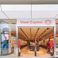 Czy w Vision Express jest okulista? Sprawdź dostępność usług okulistycznych