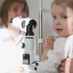 Gdzie przyjmuje dr Litewska okulista? Sprawdź lokalizacje wizyt dziecięcych