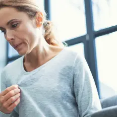 Szczegółowe objawy menopauzy: co musisz wiedzieć o trudnych symptomach