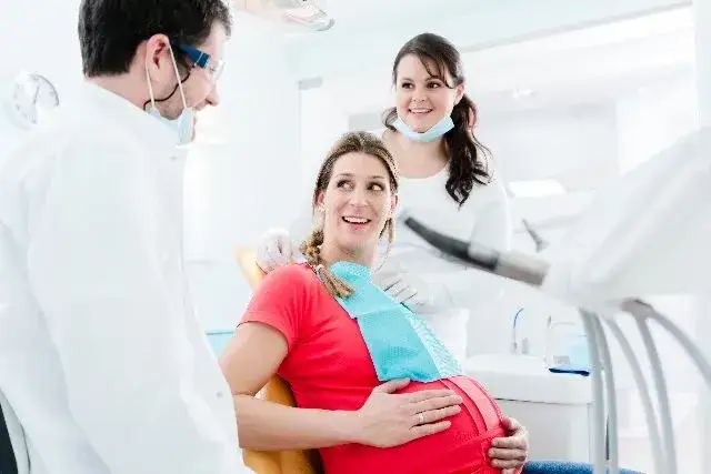 Zdjęcie Kiedy do dentysty w ciąży: bezpieczne terminy i ważne informacje