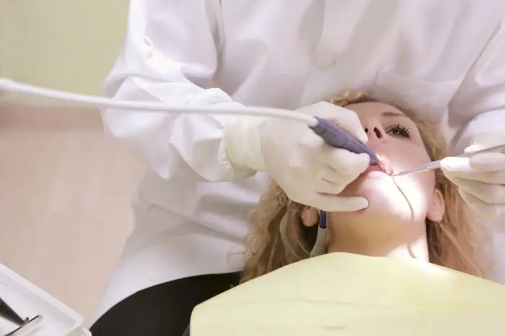 Zdjęcie Jakie znieczulenie u dentysty w ciąży jest bezpieczne dla matki i dziecka?
