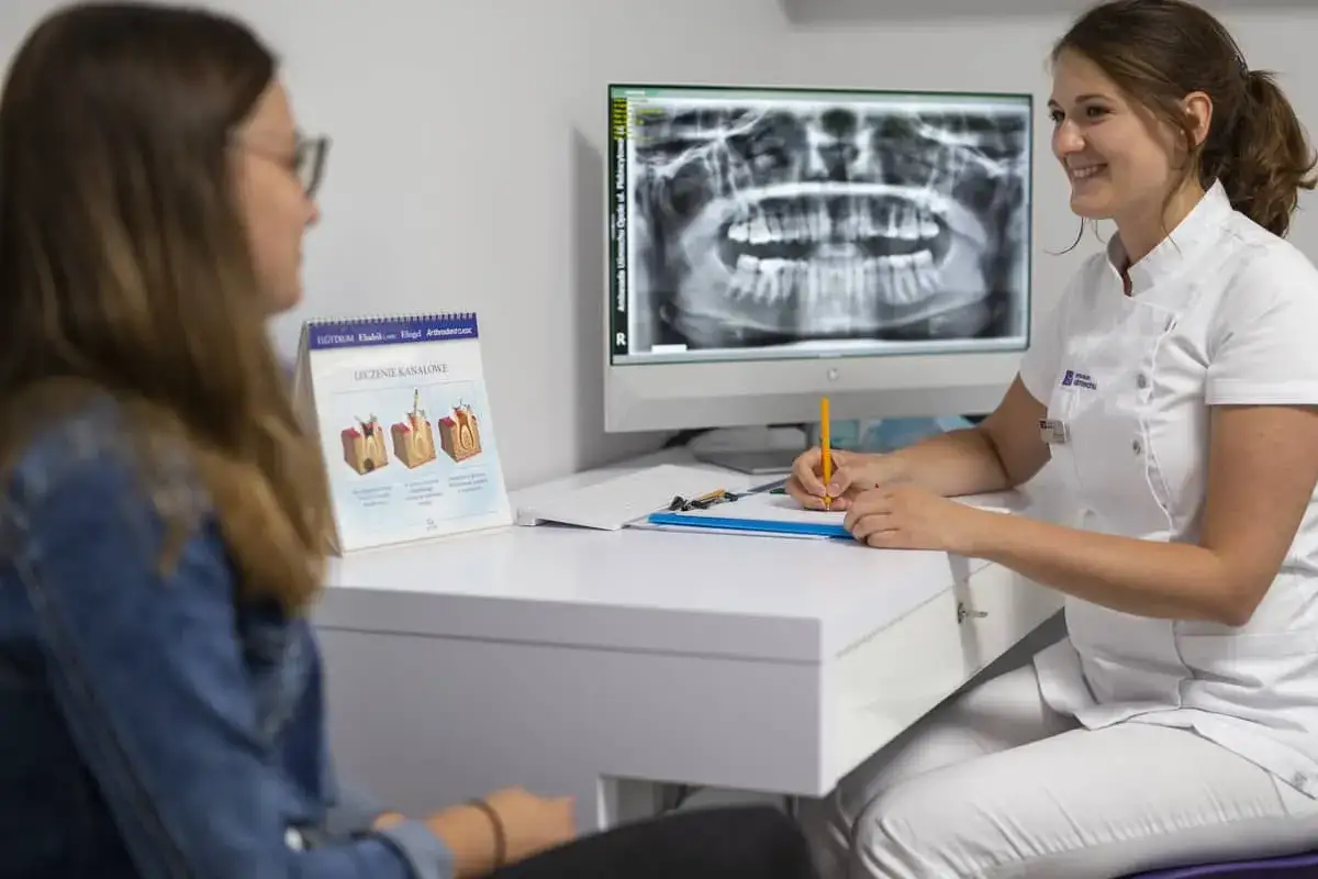 Zdjęcie Czy można iść chorym do dentysty? Ważne informacje dla pacjentów