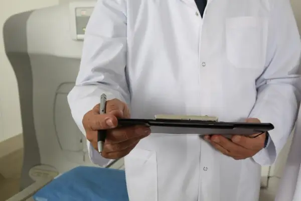 Gdzie przyjmuje urolog w Radomiu? Sprawdź najlepsze miejsca i lekarzy