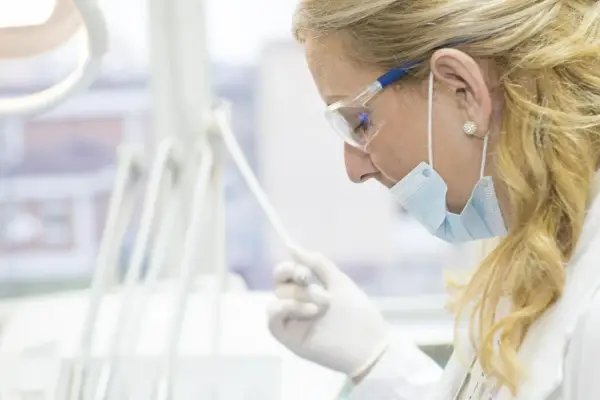 Jak pokonać strach przed dentystą i cieszyć się zdrowym uśmiechem
