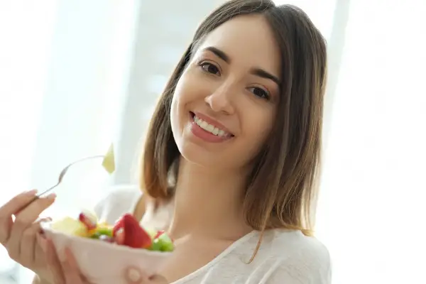 Ile nie można jeść po dentyście? Ważne zasady i zalecenia